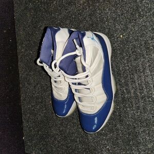 Jordan 11 Navy
